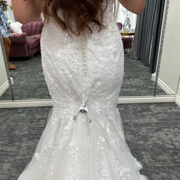 Never Worn Maggie Sottero Lennon Gown - Picture 5 of 13